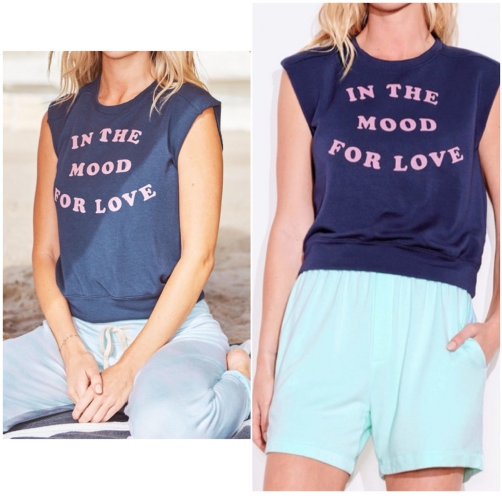New💙🤍Soft Anthro sleeveless relaxed top